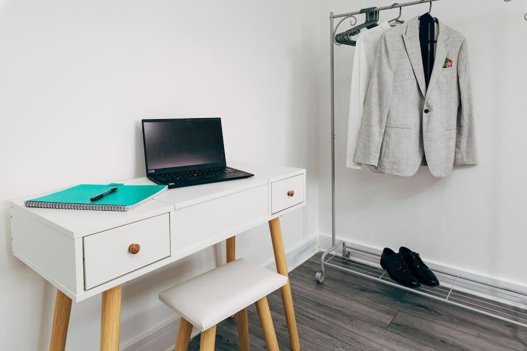Park & Relax In 1bd Liverpool